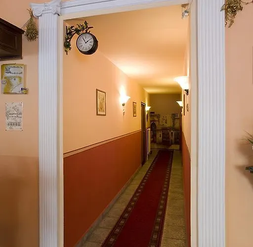 Columbo Hotel 3*