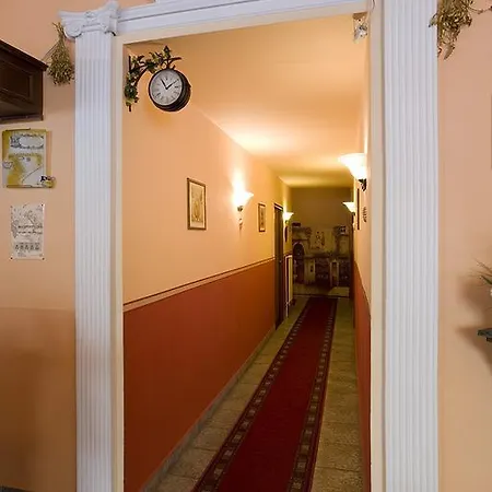 Columbo Szálloda 3*